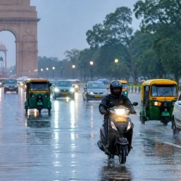 Delhi IMD Issues Yellow Alert for Rain, Thunderstorm and Strong Winds Delhi IMD Issues Yellow Alert for Rain, Thunderstorm and Strong Winds