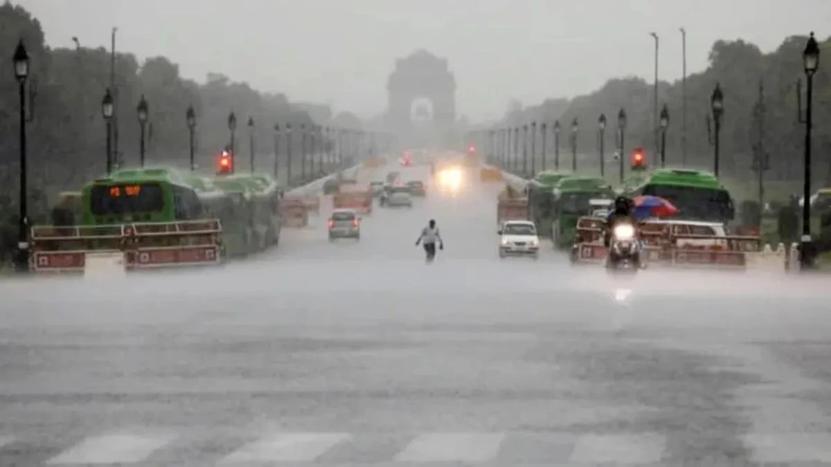 Delhi: IMD Issues Orange Warning for Rain and Dust Storms Delhi: IMD Issues Orange Warning for Rain and Dust Storms