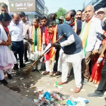 Citywide cleanliness drive launched by Delhi BJP