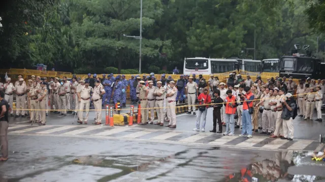 Centre airlifts 10 more CRPF companies to amp up security in Delhi Centre airlifts 10 more CRPF companies to amp up security in Delhi