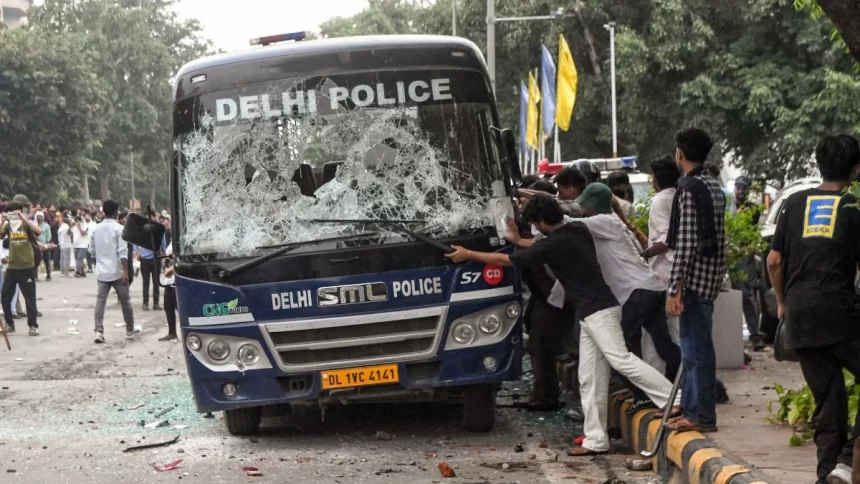 Over 100 cops injured, 70 detained as CJP’s ‘Chalo Sansad’ protest turns chaotic