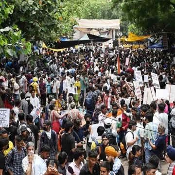 PoK violence escalates: 67 dead as India rejects Pakistan’s polls as a ‘cosmetic exercise’ PoK violence escalates: 67 dead as India rejects Pakistan’s polls as a ‘cosmetic exercise’