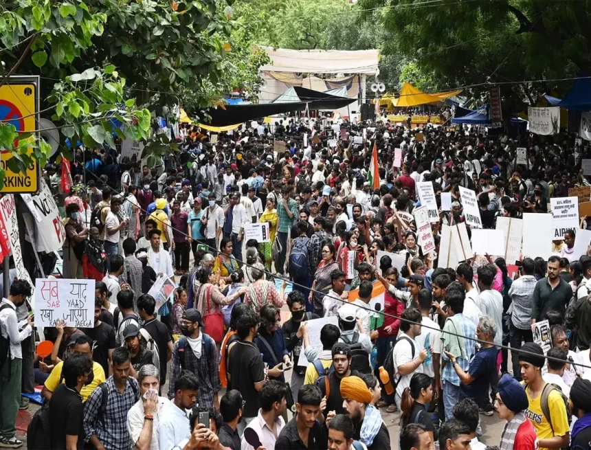 PoK violence escalates: 67 dead as India rejects Pakistan’s polls as a ‘cosmetic exercise’ PoK violence escalates: 67 dead as India rejects Pakistan’s polls as a ‘cosmetic exercise’