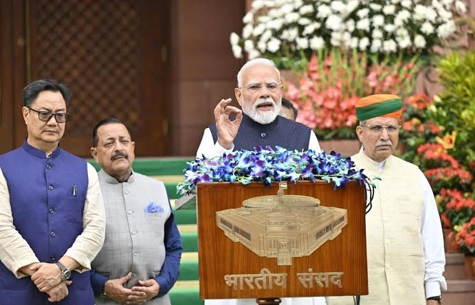 PM Modi urges constructive Monsoon Seassion Of The  parliament