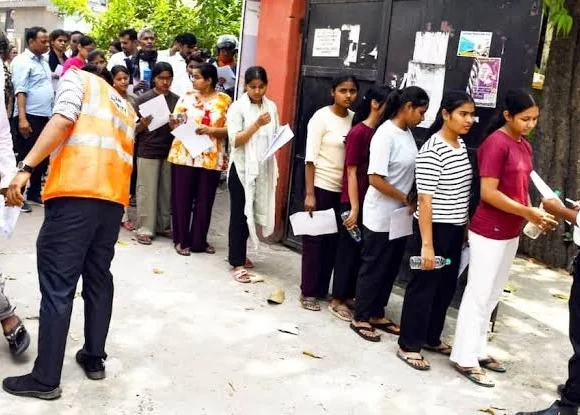 Centre sacks 47 NTA officials, plans major overhaul to strengthen examination system Centre sacks 47 NTA officials, plans major overhaul to strengthen examination system