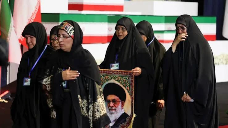 Iran begins public mourning for Ayatollah khomeini Iran begins public mourning for Ayatollah khomeini