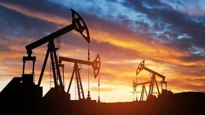 Russia seeks more petrol from India after strikes cripple oil refineries Russia seeks more petrol from India after strikes cripple oil refineries