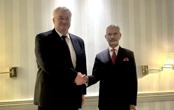 Jaishankar condemns strikes on Indian seafarers Takes Up Matter with Ukraine Jaishankar condemns strikes on Indian seafarers Takes Up Matter with Ukraine