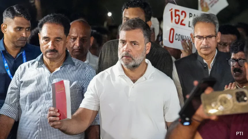 Lop Rahul Gandhi leads INDIA bloc march to Gandhi Smriti