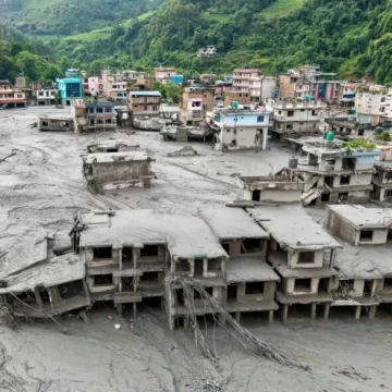 Death toll in Nepal flash flood rises to 794, while more than 2,500 people still missing
