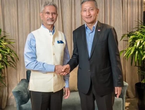 EAM Dr S Jaishankar meets Singapore counterpart ahead of India-Singapore Ministerial Roundtable