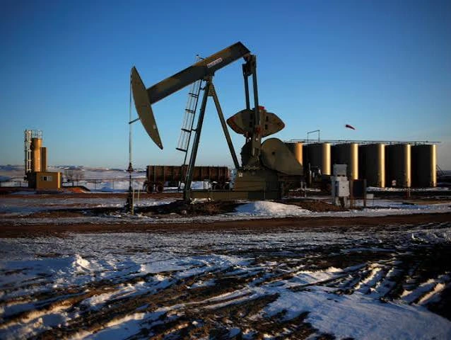 oil prices surge to one-month high as US prepares sweeping sanctions on Iran oil prices surge to one-month high as US prepares sweeping sanctions on Iran