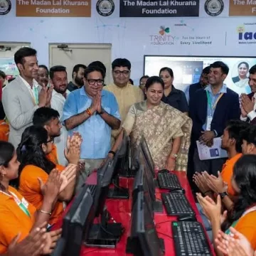 CM Rekha Gupta launches skill centre and healthcare centre