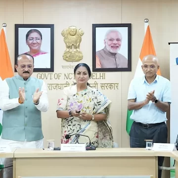 CM Rekha Gupta Launches Delhi PM Surya Ghar Portal For Rooftop Solar CM Rekha Gupta Launches Delhi PM Surya Ghar Portal For Rooftop Solar