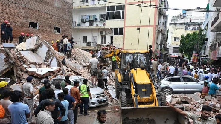 6 dead, 5 rescued in Delhi building collapse; FIR names PG owner 6 dead, 5 rescued in Delhi building collapse; FIR names PG owner
