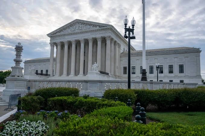 US Supreme Court allows Trump to continue third-country deportations US Supreme Court allows Trump to continue third-country deportations