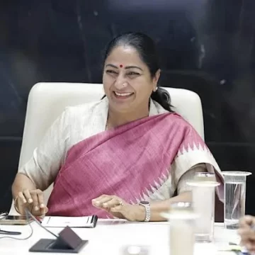 CM Rekha Gupta Hails Centres Decision To cadre Seperate Engineering For Delhi PWD