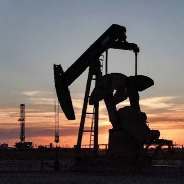 Crude Oil Prices Jump 3% After Fresh Strikes On Strait of Hormuz; Brent Above $107 A Barrel Crude Oil Prices Jump 3% After Fresh Strikes On Strait of Hormuz; Brent Above $107 A Barrel