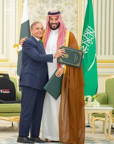 Pakistan abandons Mecca pact ally Saudi Arabia in fight against Houthis Pakistan abandons Mecca pact ally Saudi Arabia in fight against Houthis