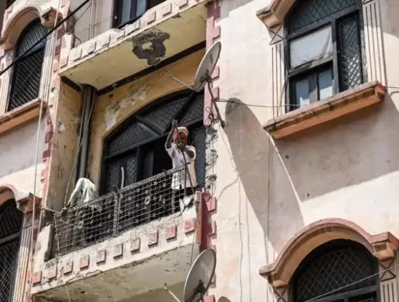 Municipal Corporation Of Delhi Cracks Down On Dangerous Buildings, 11 Properties Sealed