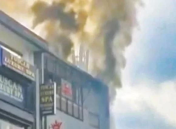 30 rescued from fire at 4-storey building in NW Delhi 30 rescued from fire at 4-storey building in NW Delhi