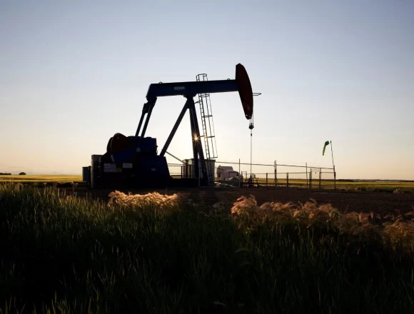 Oil slips as Middle East crude exports rise, G7 to release stocks Oil slips as Middle East crude exports rise, G7 to release stocks