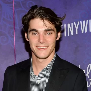 Breaking Bad Star RJ Mitte Passes Away At 34 Breaking Bad Star RJ Mitte Passes Away At 34