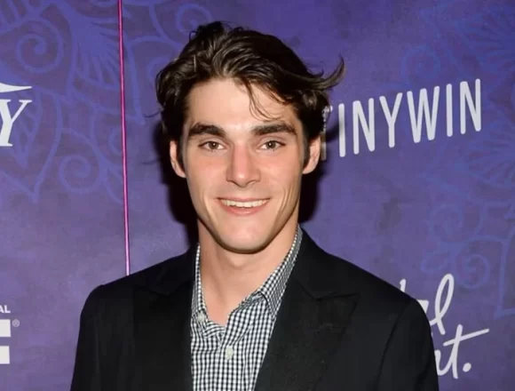 Breaking Bad Star RJ Mitte Passes Away At 34 Breaking Bad Star RJ Mitte Passes Away At 34