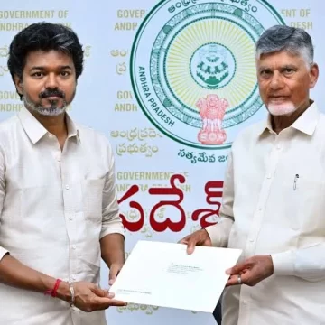 CMs Vijay-Naidu meet in Vijayawada, discuss water sharing, river-linking CMs Vijay-Naidu meet in Vijayawada, discuss water sharing, river-linking
