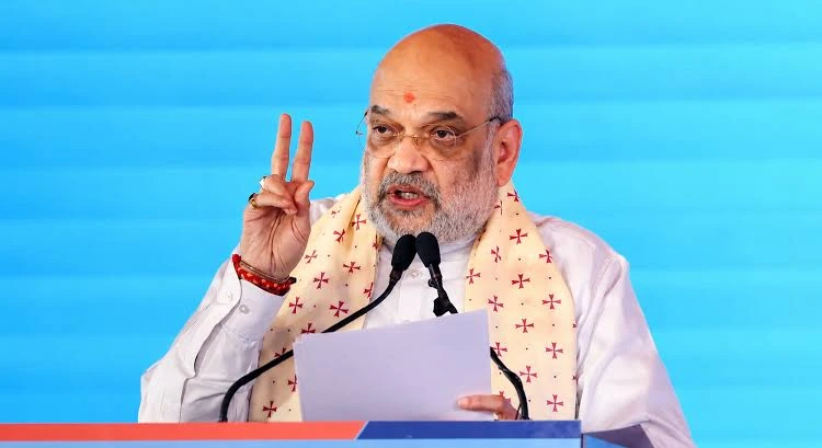 Home Minister speaks to CMs of cyclone-affected states, assures Centre’s full support Home Minister speaks to CMs of cyclone-affected states, assures Centre’s full support